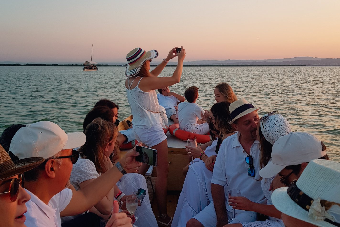 Paseo en barca por la albufera de valencia