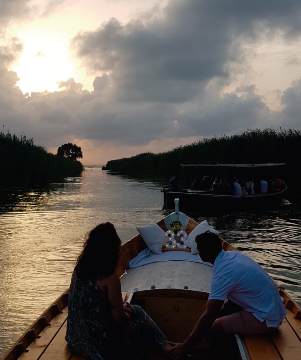 celebra-cumpleanos-aperitivo-en-la-albufera-paseo-en-barca-palmar-por-tu-cumpleanos-6