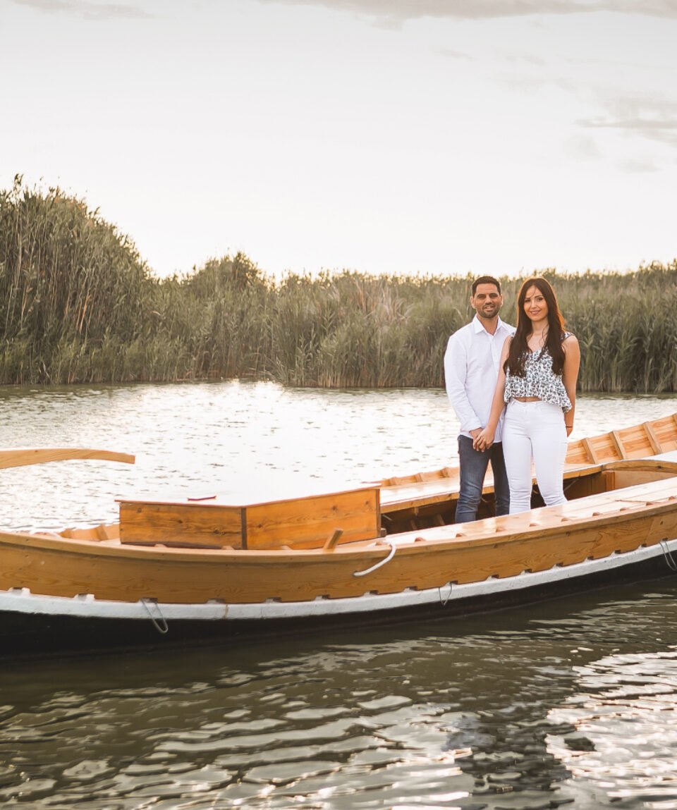 fotografia-preboda-en-barca-por-la-albuera-valencia-la-posta-9